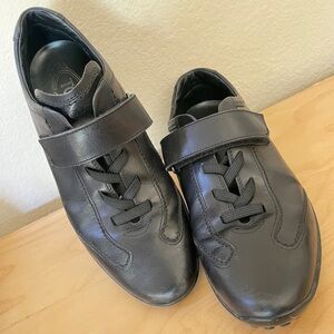 TOD’S Lace Velcro Oxford Leather Shoes